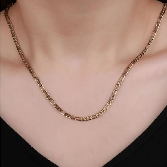 Cuban Chain Gold Plated Necklace, Minimalist Versatile Necklace, Unisex Jewelry - Picture 4 of 10